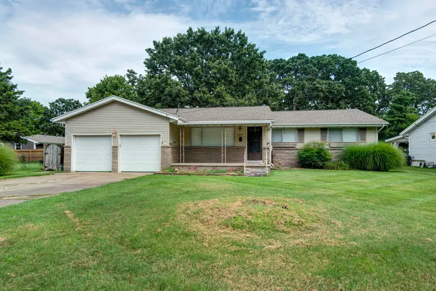 2619 E Stanford Street, Springfield, MO 65804 - #2