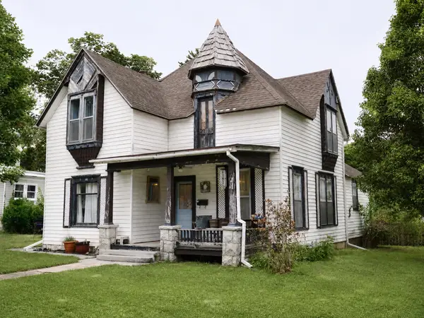 1123 S Maple Street, Carthage, MO 64836
