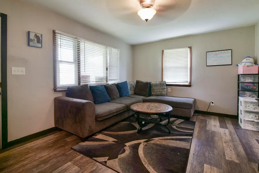 604 N Meteor Avenue, Springfield, MO 65802 - #3