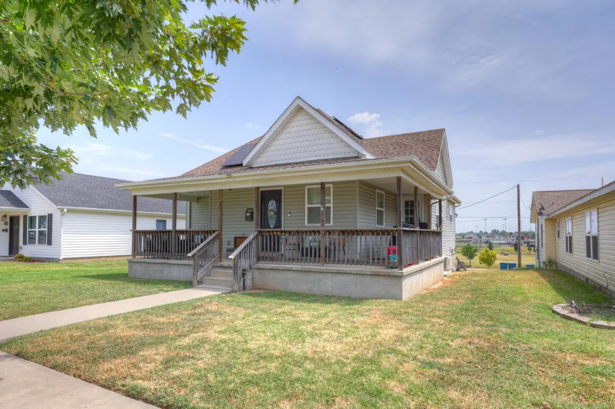 2325 S Kentucky Avenue, Joplin, MO 64804 - #1