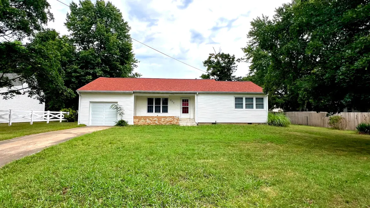 502 W County Street, Monett, MO 65708 - #1