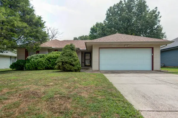 2354 S Timbercreek Avenue, Springfield, MO 65807