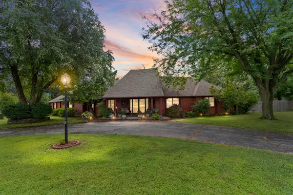 1900 E Arcadia Drive, Clinton, MO 64735
