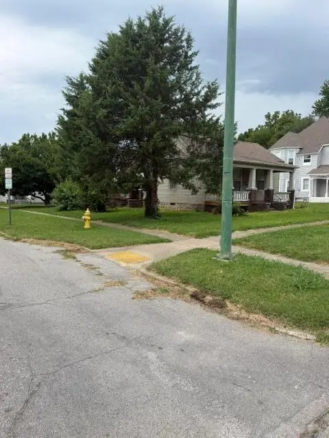 1703 N Washington Avenue, Springfield, MO 65803 - #2