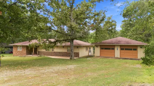 1044 State Highway T, Gainesville, MO 65655