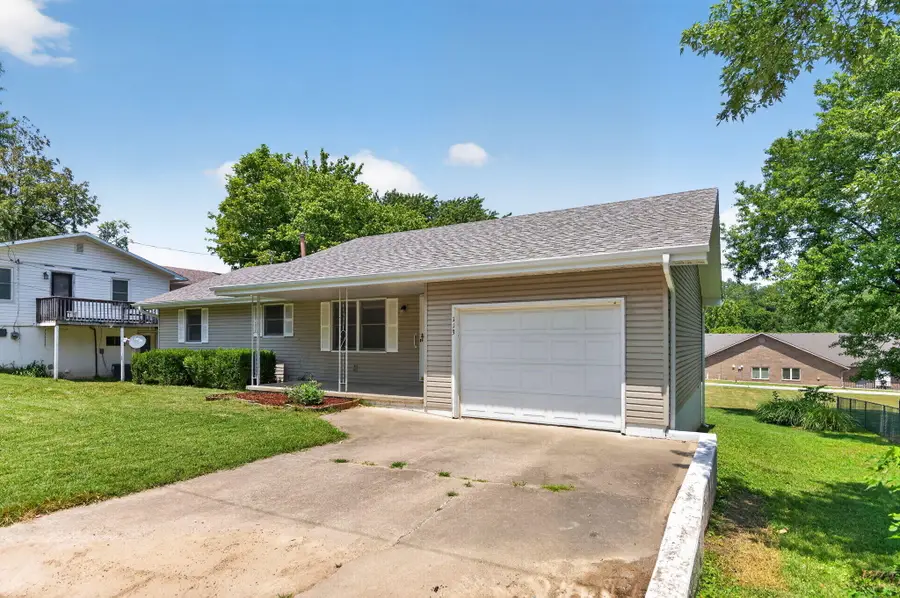 113 W Edgewood Street, Crane, MO 65633 - #3