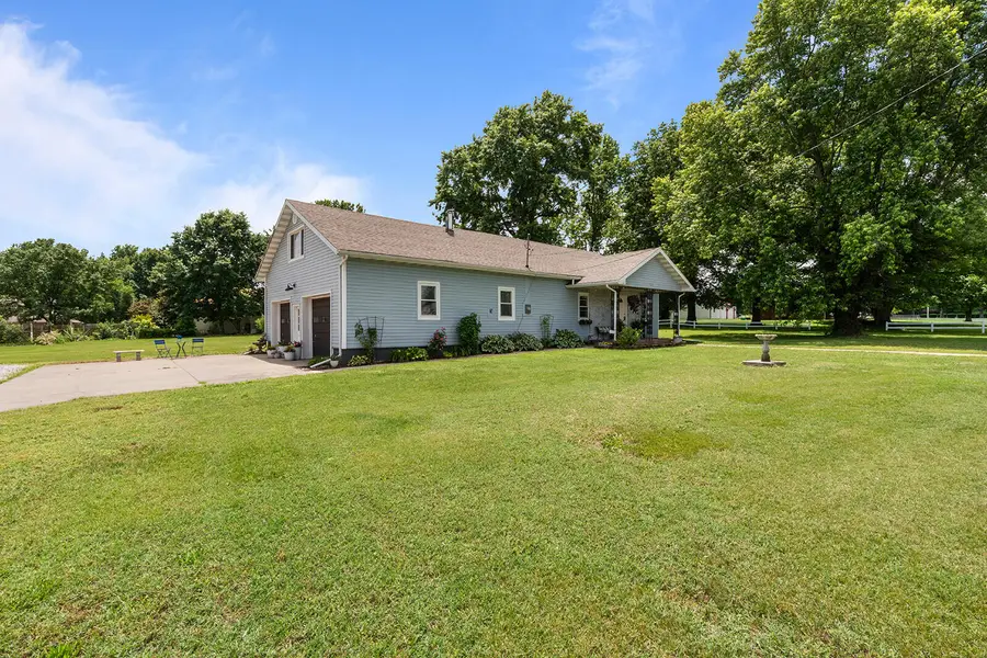 322 E Drive Street, Clever, MO 65631 - #3