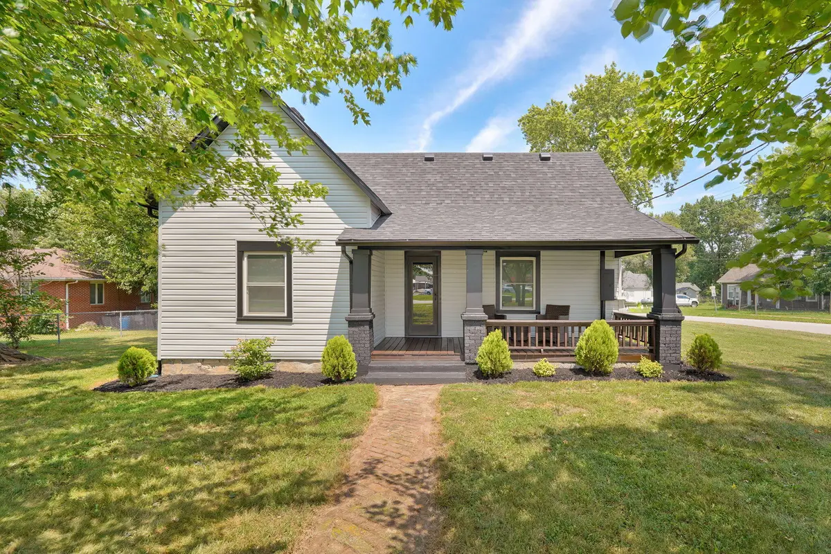 201 N Oak Avenue, Sparta, MO 65753 - #1