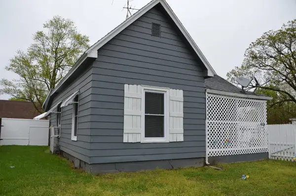 1243 E Thoman Street, Springfield, MO 65803