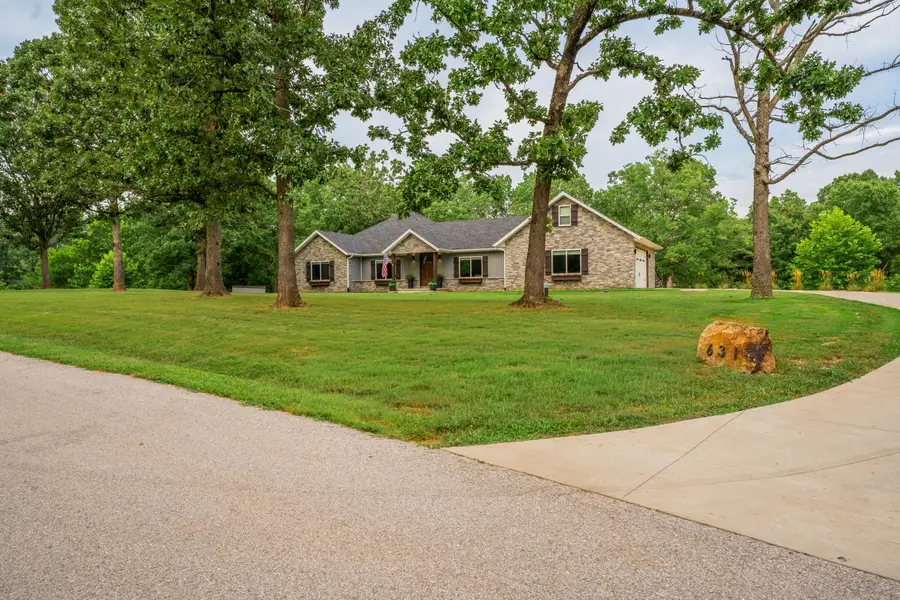 631 Buena Vista Parkway, Strafford, MO 65757 - #2