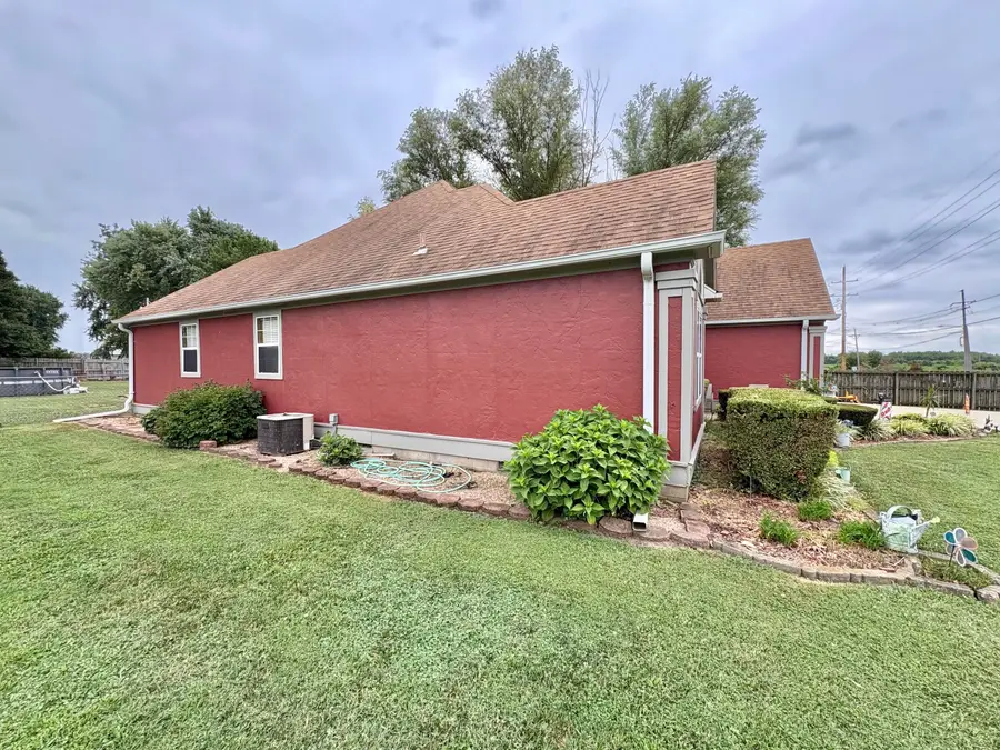 2310 Hazel Avenue, Carthage, MO 64836 - #3