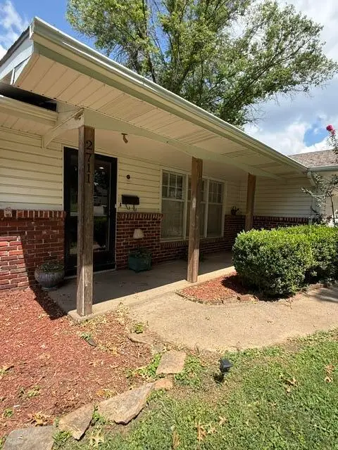 2711 S Claremont Avenue, Springfield, MO 65804 - #3