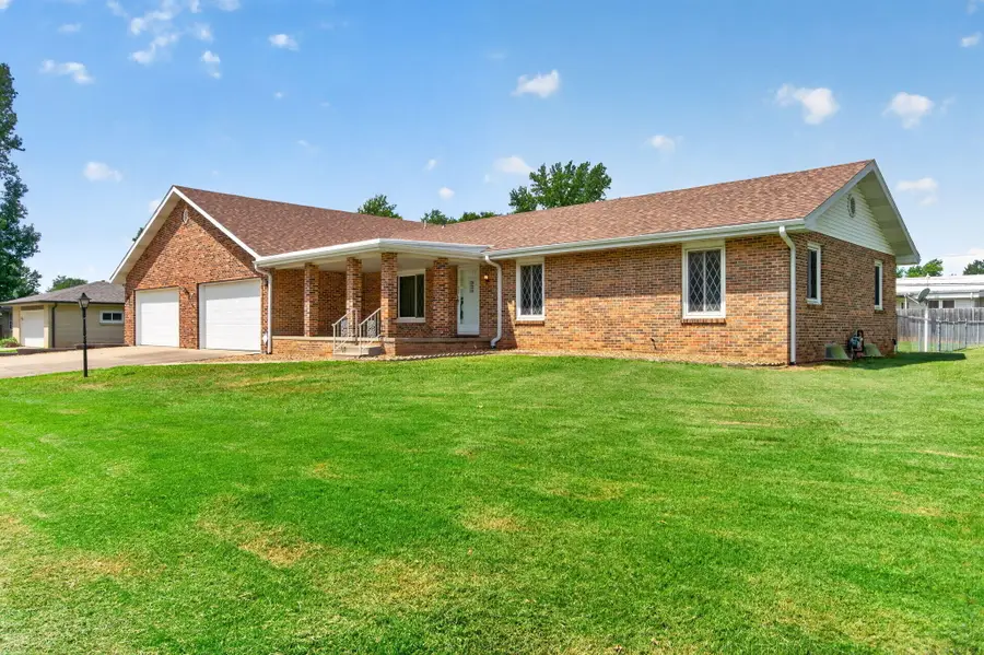 421 S Troy Avenue, Springfield, MO 65802 - #3