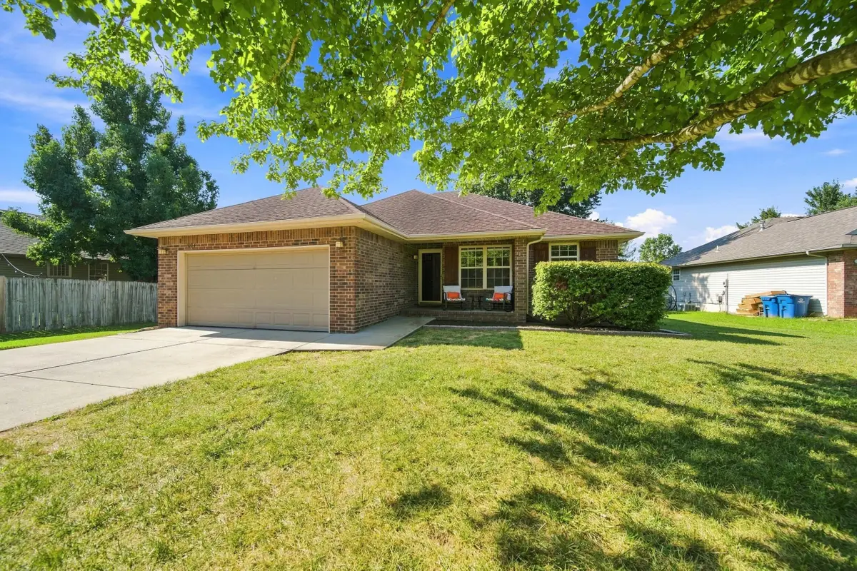 1004 Glen Oaks Drive, Nixa, MO 65714 - #1