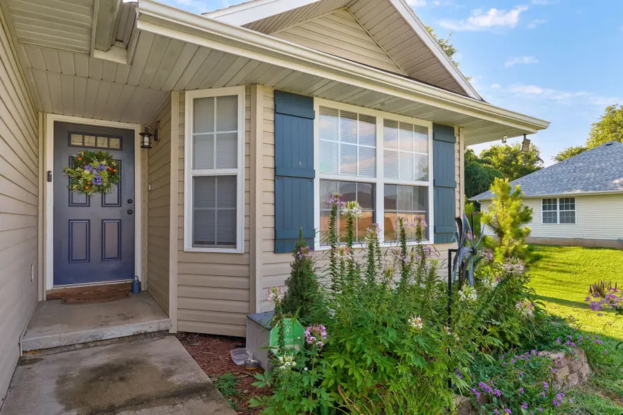 931 S Jester Avenue, Springfield, MO 65802 - #3