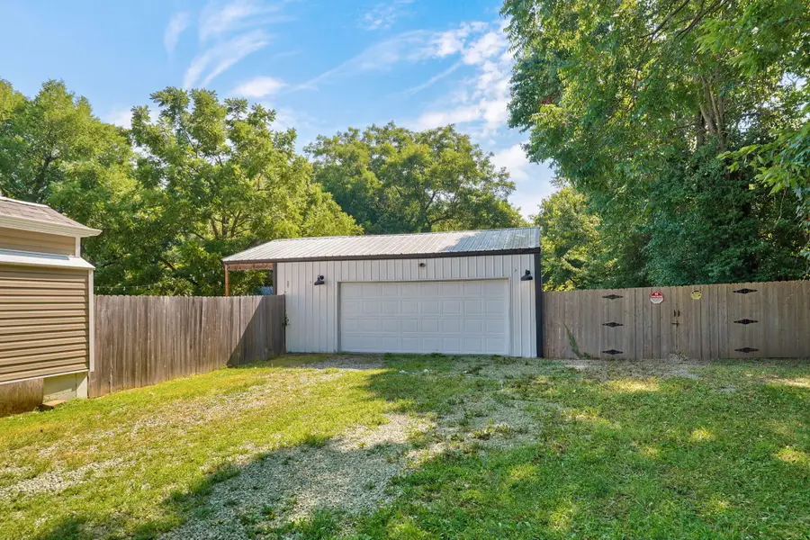 526 S Mccanse Street, Mount Vernon, MO 65712 - #2
