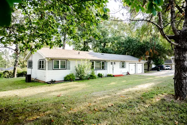 977 W Crestwood Drive, Monett, MO 65708