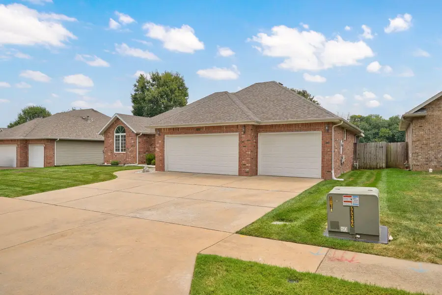 1812 W Village Lane, Springfield, MO 65807 - #3