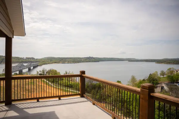 114 Bridgewater Loop #3, Kimberling City, MO 65686