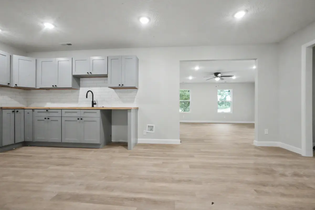 2752 W Sylvia Court, Springfield, MO 65803 - #1