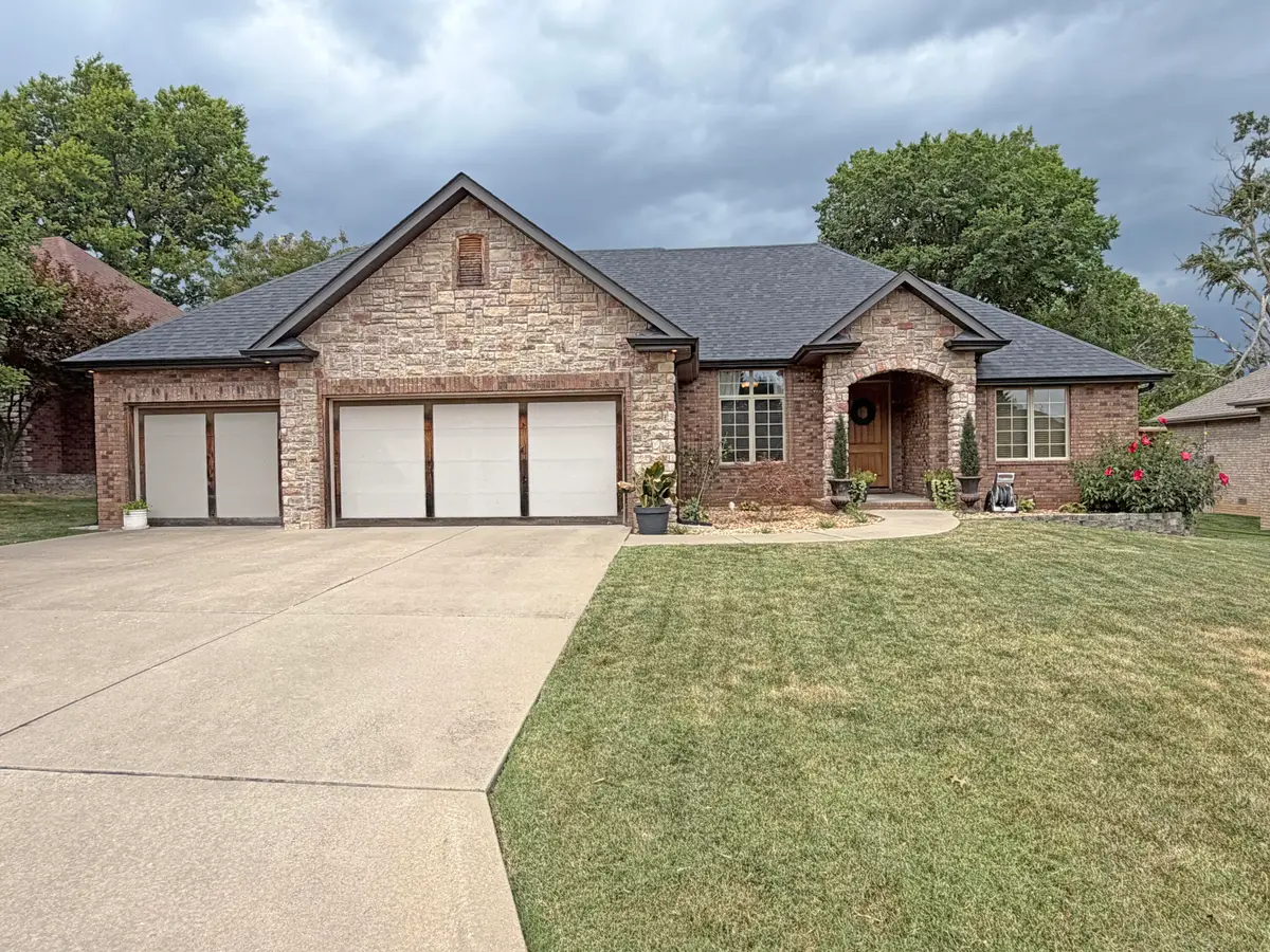 1063 E Maryland Court, Springfield, MO 65810 - #1