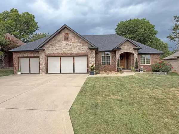 1063 E Maryland Court, Springfield, MO 65810