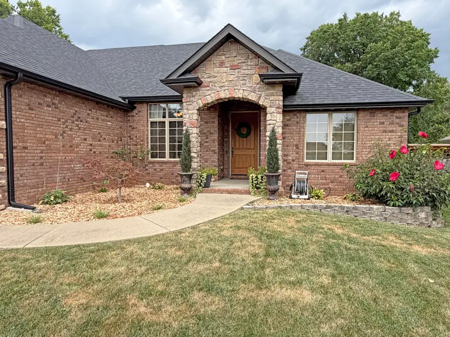 1063 E Maryland Court, Springfield, MO 65810 - #2