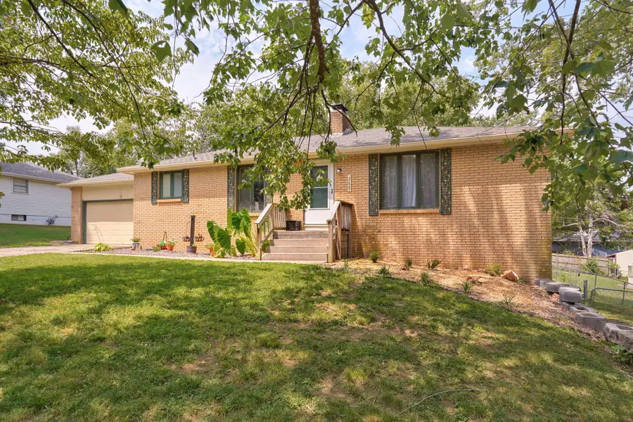 2625 W Village Lane, Springfield, MO 65807 - #2