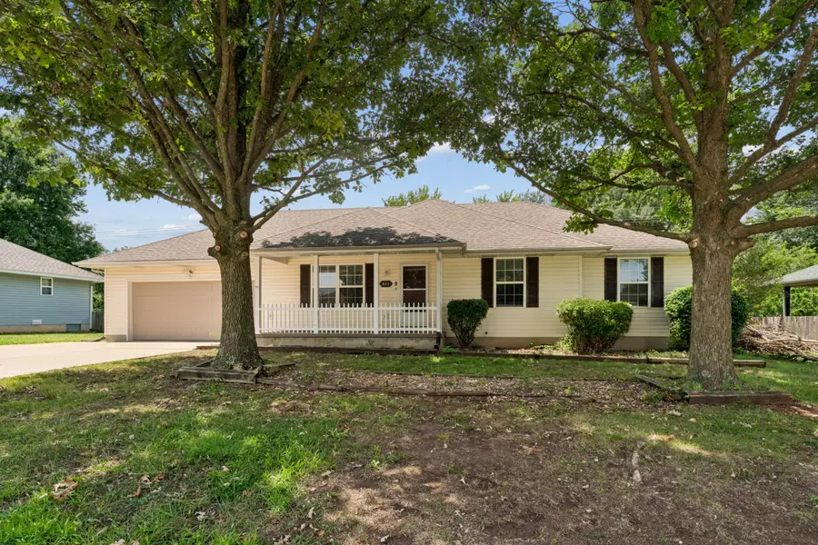 611 S Countryside Avenue, Republic, MO 65738 - #2