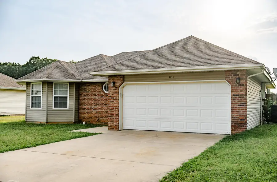 1211 Woodland Ridge Drive, Monett, MO 65708 - #3