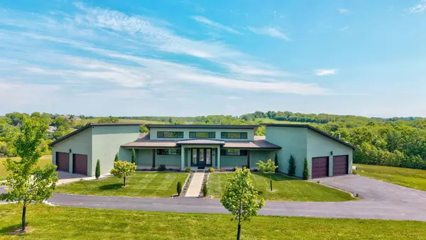 218 S 9th Avenue, Ozark, MO 65721