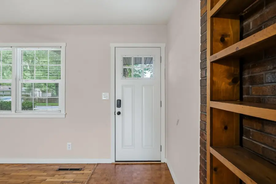 2308 S Delaware Avenue, Springfield, MO 65804 - #3