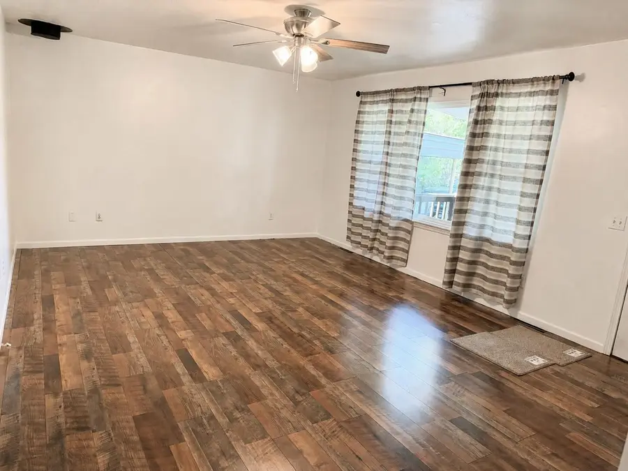 1317 Dye Avenue, Ava, MO 65608 - #3