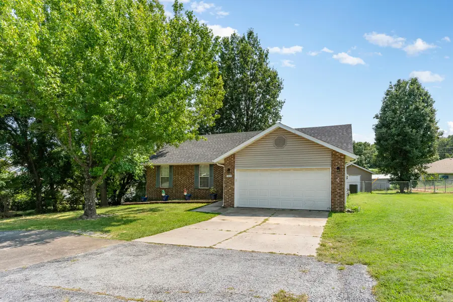 750 Banning Street, Marshfield, MO 65706 - #2