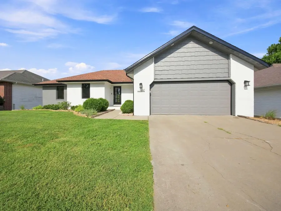 4397 S Hemlock Avenue, Springfield, MO 65810 - #3