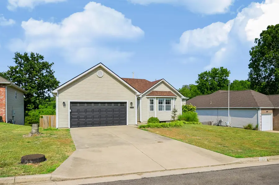 2724 N Missouri Avenue, Joplin, MO 64801 - #3