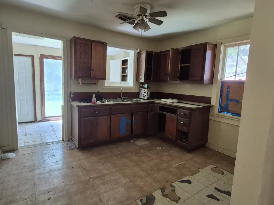 116 Montgomery Street, Greenfield, MO 65661 - #3