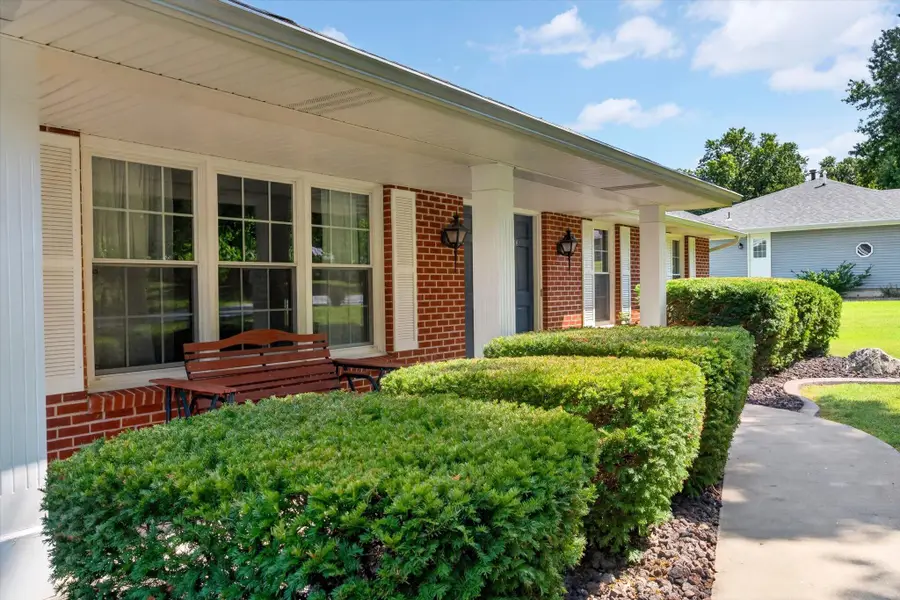 5026 S Charleston Avenue, Springfield, MO 65804 - #3