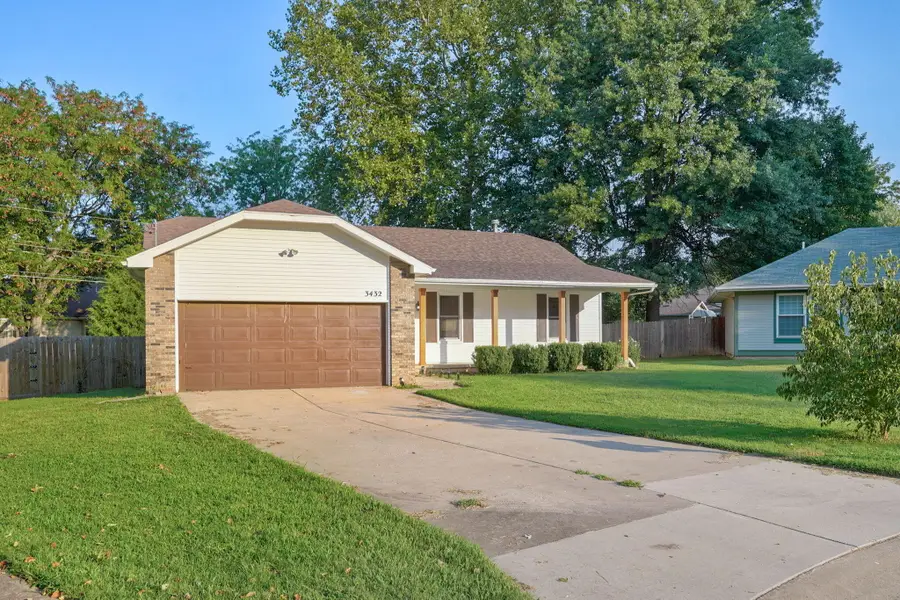 3432 W Regal Court, Springfield, MO 65807 - #2