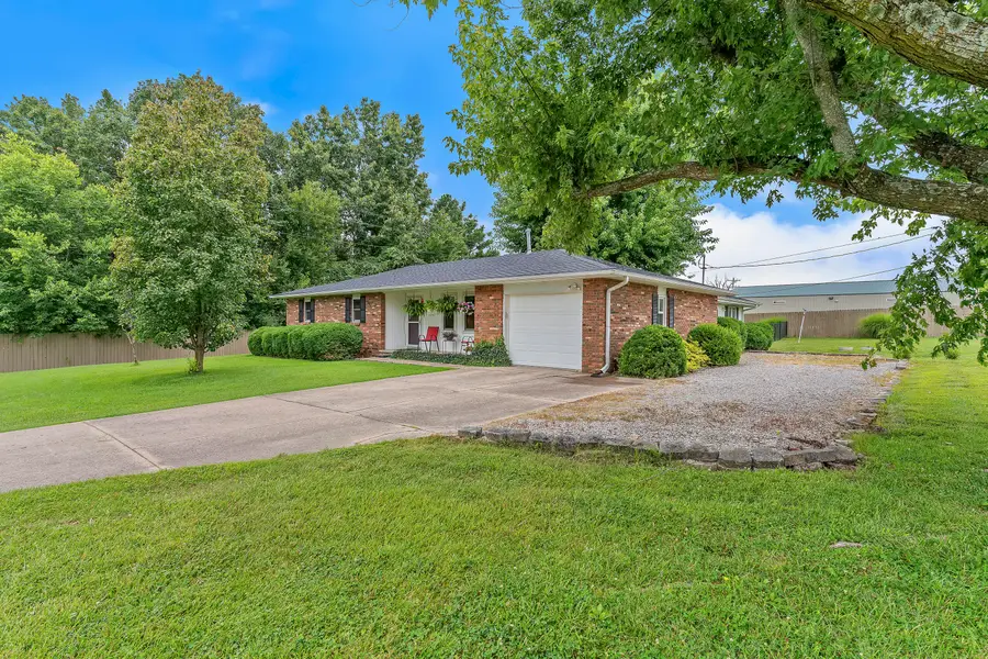 1057 S Elm Street, Marshfield, MO 65706 - #3