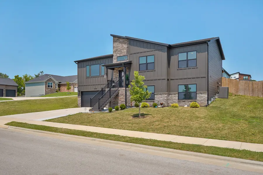 2709 W Pigeon Drive, Ozark, MO 65721 - #2