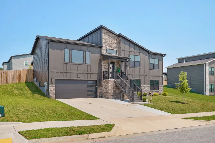 2709 W Pigeon Drive, Ozark, MO 65721 - #3