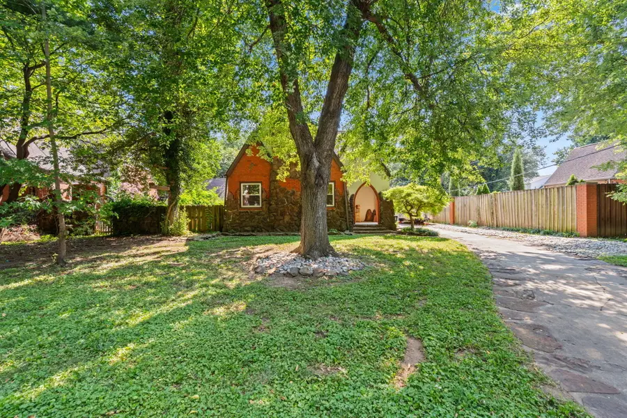 1710 S Kimbrough Avenue, Springfield, MO 65807 - #2
