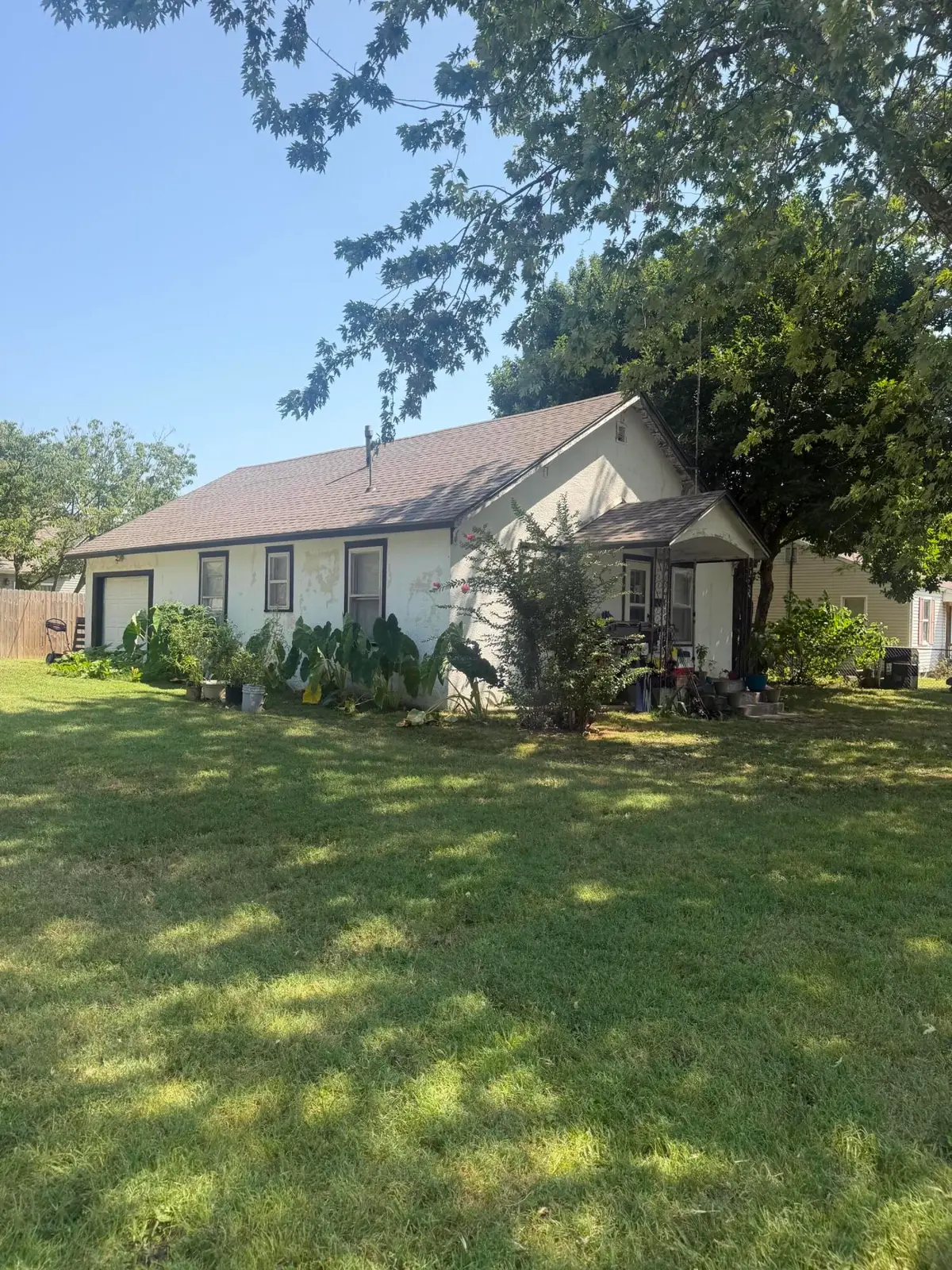 403 E Highland Street, Aurora, MO 65605 - #1