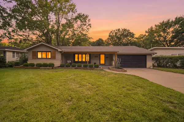 2453 S Luster Avenue, Springfield, MO 65804