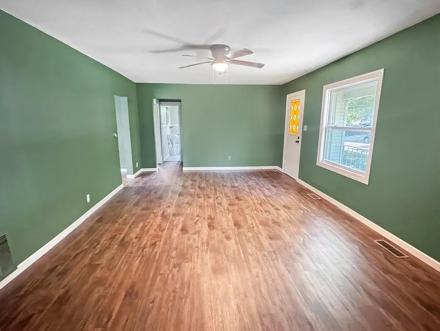 716 Campbell Street, Webb City, MO 64870 - #3