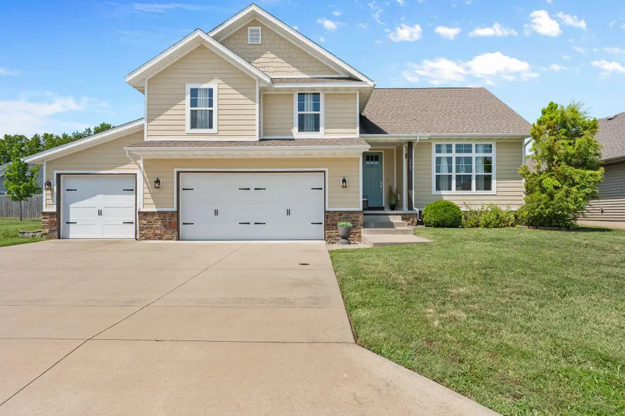 3467 S Valley View Drive, Springfield, MO 65807 - #2