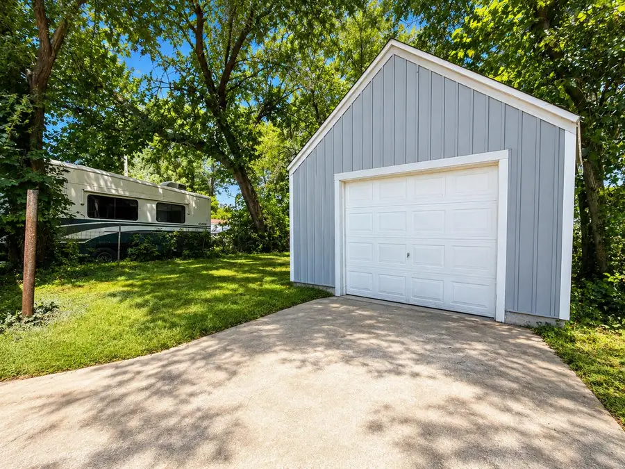 800 N Marion Avenue, Springfield, MO 65802 - #3