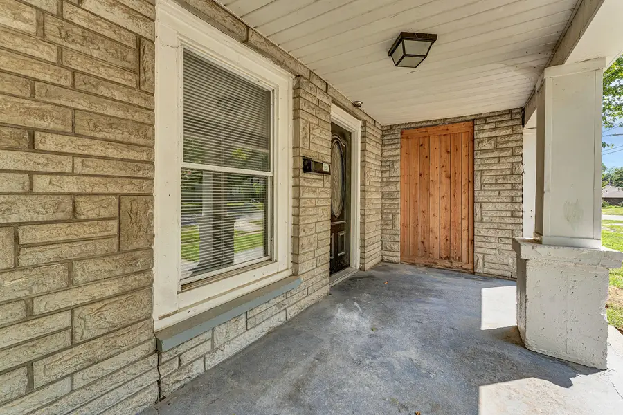 827 E Garfield Street, Springfield, MO 65803 - #2