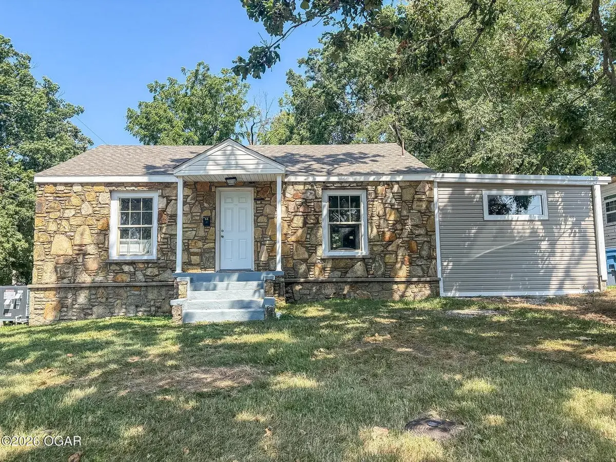801 S High Street, Neosho, MO 64850 - #1